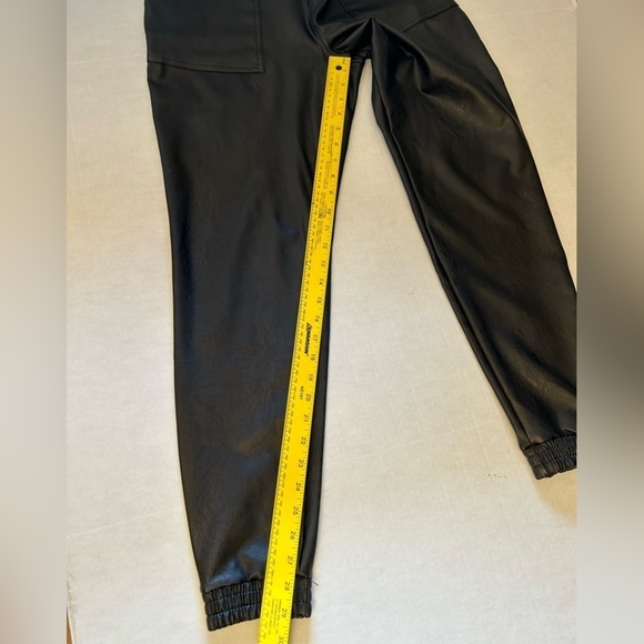 SPANX women’s black faux leather jogger pull on pants with front pockets Sz-L. - Picture 9 of 13